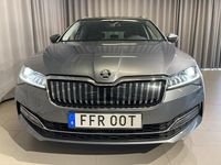 Begagnad Skoda Superb 2023 Grå Kombi