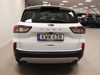 begagnad Ford Kuga Titanium 1.5T 150hk FWD Manuell Vinterpaket