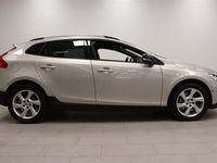 begagnad Volvo V40 CC T3 Geartronic Drag S+v-Hjul