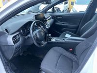 Begagnad Toyota C-HR Active 122 HK (89 kW) 2022 Vit SUV