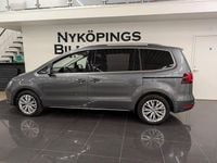 Begagnad VW Sharan 150 HK (110 kW) 2017 Mörkgrå (grå) Minibuss