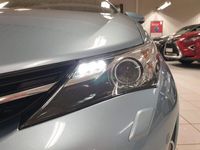 begagnad Toyota Auris TS 1,8 Hybrid Comfort / Navi / Panoramaglastak