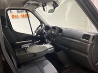 begagnad Renault Master Chassi Cab 2.3 dCi RWD Volymskåp med Drag 2023, Transportbil