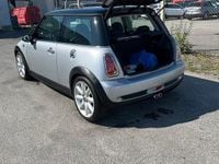 Begagnad Mini Cooper S 170 HK (125 kW) 2006 Silvermetallic Halvkombi