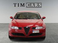 Begagnad Alfa Romeo GT Distinctive 166 HK (122 kW) 2006 Röd Sportkupé