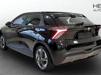 Begagnad MG MG4 EV 125 kW (170 HK) 2024 Svart Halvkombi