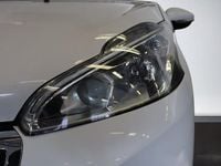 Begagnad Peugeot 208 82 HK (60 kW) 2017 Okänd Halvkombi