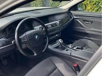 Begagnad BMW 520 M Sport 184 HK (135 kW) 2011 Vit Kombi