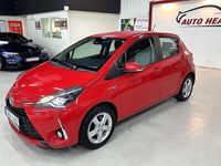 begagnad Toyota Yaris Hybrid e-CVT Euro 6 /B-kam/NyServ/Lågmil/L-Asiss