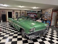 Begagnad Pontiac Bonneville 239 HK (175 kW) 1958 Grönmetallic Sedan