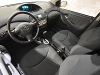 begagnad Toyota Yaris 5D 1.3 VVT-i Super ECT AUT M&K 2005, Halvkombi