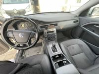 begagnad Volvo V70 D3 Kinetic Euro 5