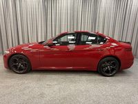 Begagnad Alfa Romeo Giulia Veloce 280 HK (205 kW) 2017 Röd Sedan