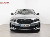 begagnad BMW 135 M i XDRIVE M-PERFORMANCE COCKPIT H K® KAMERA NAV 2024, Halvkombi