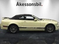 Begagnad Ford Mustang GT 301 HK (221 kW) 2006 Lgrön Cab