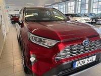 Begagnad Toyota RAV4 Hybrid Executive 222 HK (163 kW) 2019 Röd SUV