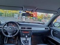 Begagnad BMW 330 245 HK (180 kW) 2011 Kombi