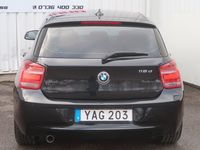 begagnad BMW 118 Navi Sportstolar PDC Sport line Advantage Plus Comfo