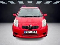Begagnad Toyota Yaris 87 HK (63 kW) 2006 Röd Halvkombi