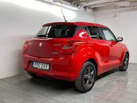 Begagnad Suzuki Swift 83 HK (61 kW) 2022 Röd Halvkombi