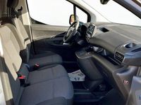 Ny Fiat Doblò 131 HK (96 kW) 2025 Vit Minibuss