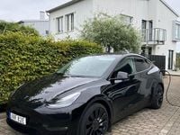 Begagnad Tesla Model Y Performance 392 kW (534 HK) 2024 Sapphire black SUV