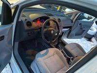 Begagnad VW Caddy 109 HK (80 kW) 2008 Vit Minibuss