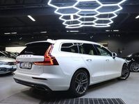 Begagnad Volvo V60 350 HK (257 kW) 2022 Vit Kombi