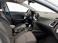 Begagnad Kia Ceed Advance 141 HK (103 kW) 2022 Vit Halvkombi