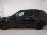 begagnad BMW X5 M50d M Sport Softclose H/K Värmare 360° Sv-såld 381hk