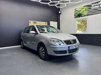 Begagnad VW Polo Comfortline 80 HK (58 kW) 2007 Silver Halvkombi