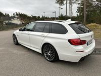 begagnad BMW 520 D Touring M-sport utv/inv PEDANTSKÖTT NYSERVAD