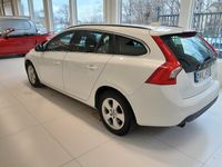 begagnad Volvo V60 D2 Momentum Euro 5 2012, Kombi