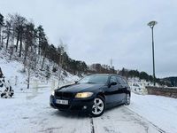 Begagnad BMW 320 170 HK (125 kW) 2011 Svart Kombi