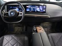 begagnad BMW iX xDrive 40 Sport Innovation Comfort Exclusive SE Utrustning