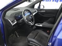 Begagnad BMW 225 Active Tourer M Sport 136 HK (100 kW) 2023 Portimao blå metallic Minibuss