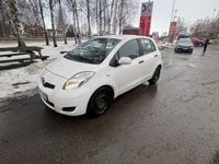Begagnad Toyota Yaris 90 HK (66 kW) 2011 Halvkombi