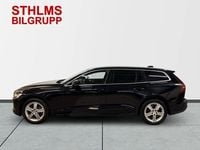 Begagnad Volvo V60 Momentum 190 HK (139 kW) 2021 Svart Kombi