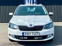 begagnad Skoda Fabia Kombi 1.2 TSI Drag AUX/USB Carplay P-sensor bak