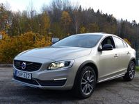 Begagnad Volvo S60 CC Summum 190 HK (139 kW) 2017 Ljusbrun (luminous sand metallic) Sedan