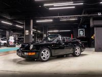 Begagnad Porsche 911 Carrera 250 HK (183 kW) 1991 Svart Cab
