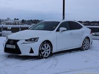 Begagnad Lexus IS300h 181 HK (133 kW) 2018 Vit Sedan