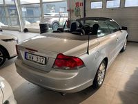 Begagnad Volvo C70 Momentum 220 HK (161 kW) 2006 Ljusgrå Cab