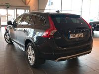 begagnad Volvo V60 CC D3 Summum Business E 2016