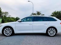 Begagnad Skoda Superb 218 HK (160 kW) 2020 Vit Kombi