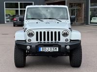 Begagnad Jeep Wrangler Unlimited Sahara 284 HK (208 kW) 2015 Vit SUV