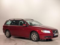 Begagnad Volvo V70 Momentum 116 HK (85 kW) 2011 Röd Kombi
