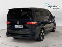 Begagnad VW Multivan 220 HK (161 kW) 2024 Blå Van