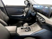 Begagnad BMW 330e Shadowline 292 HK (214 kW) 2022 Kombi