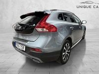 Begagnad Volvo V40 Momentum 150 HK (110 kW) 2019 Grå Halvkombi